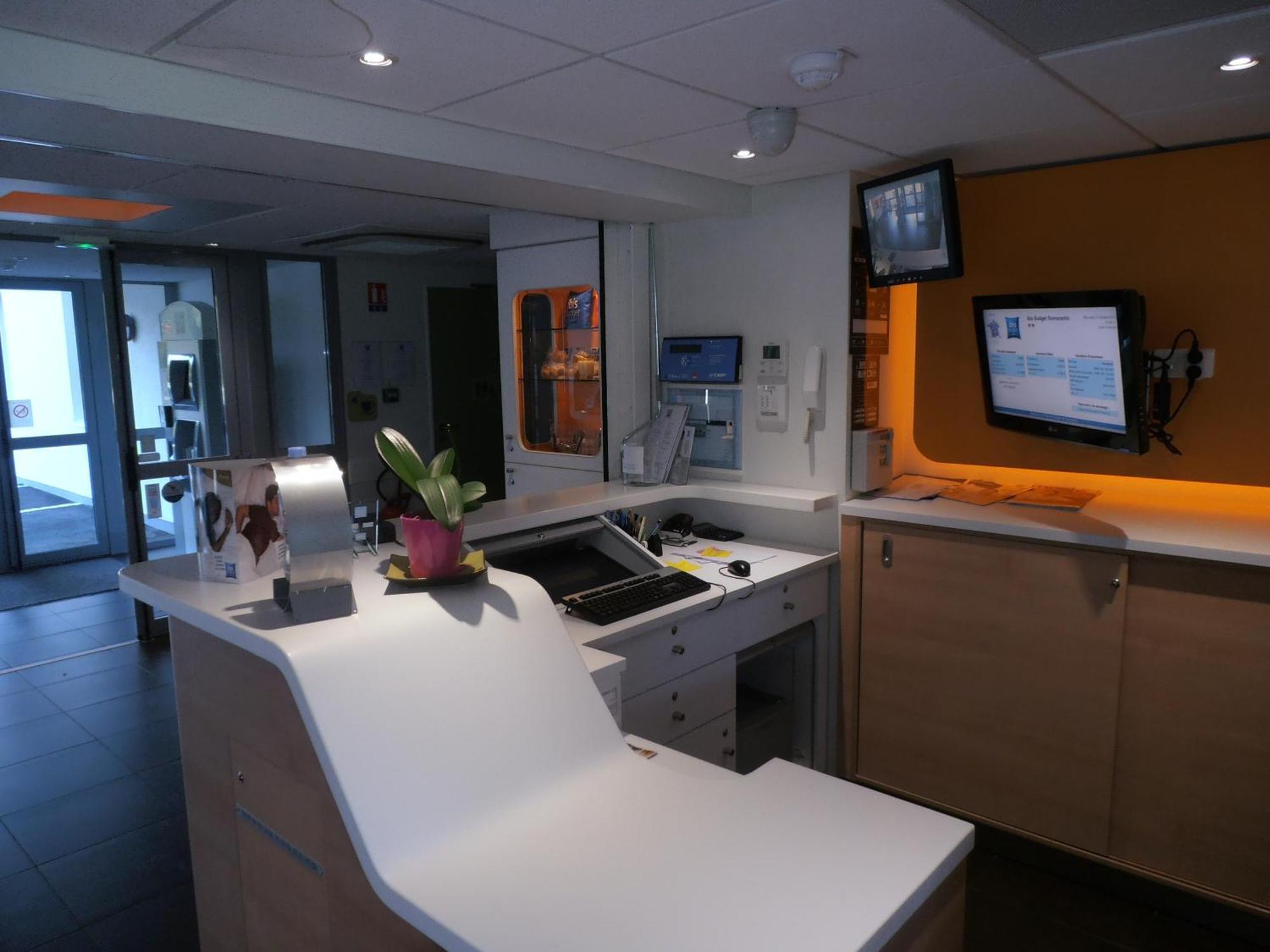Ibis Budget Romorantin Exterior photo